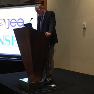 butch-presenting-indy