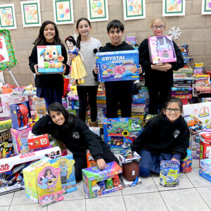 2017-12_LS_Toy_drive_MK_0177