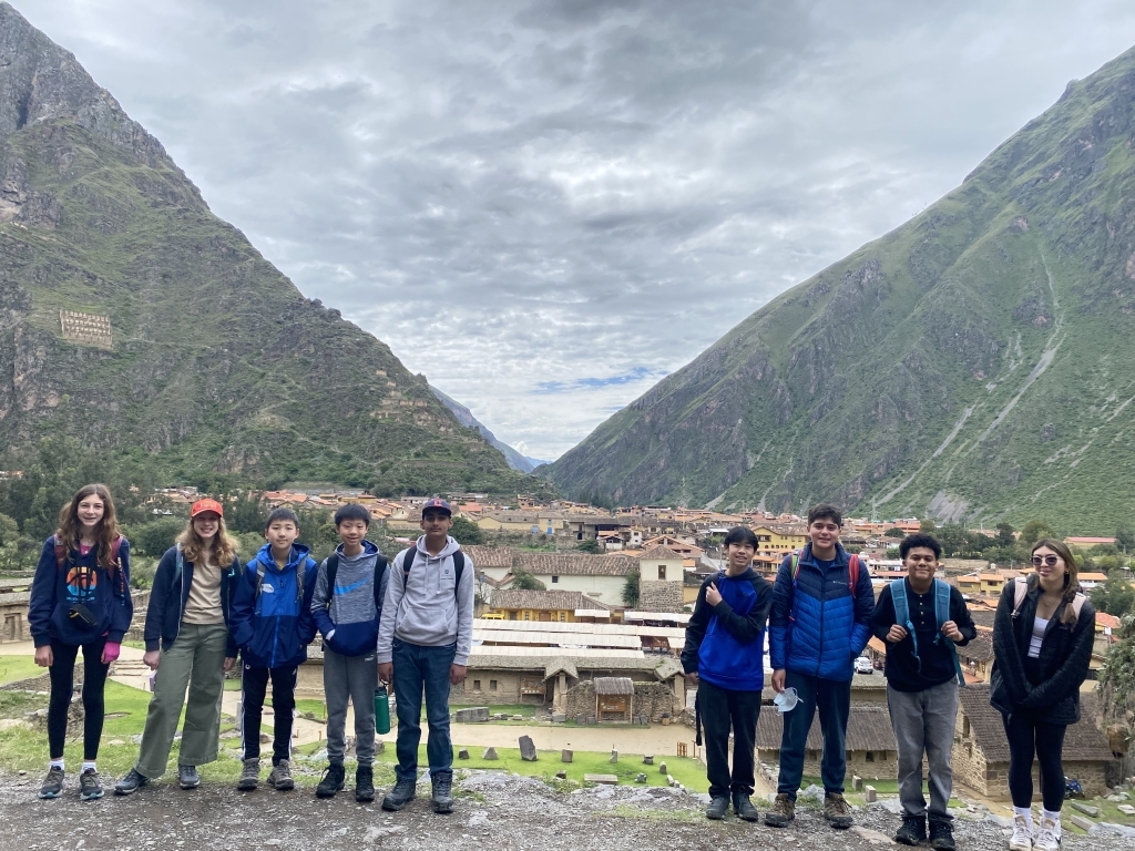 Grades 7-8 students explore culture, service on inaugural Peru trip